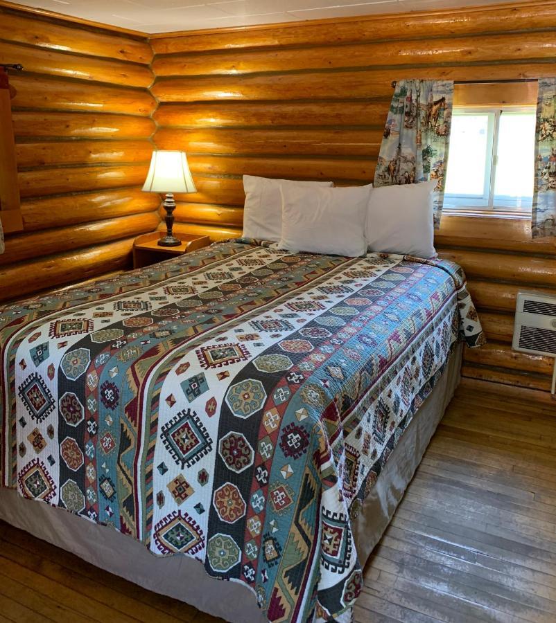 Sportsman'S Lodge Ennis Dış mekan fotoğraf