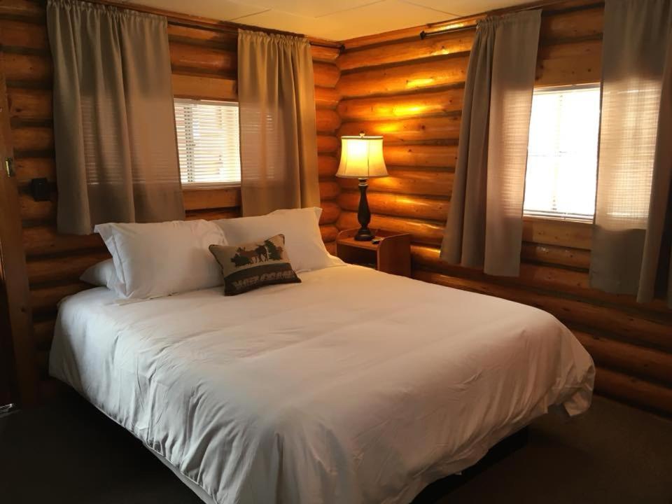 Sportsman'S Lodge Ennis Dış mekan fotoğraf